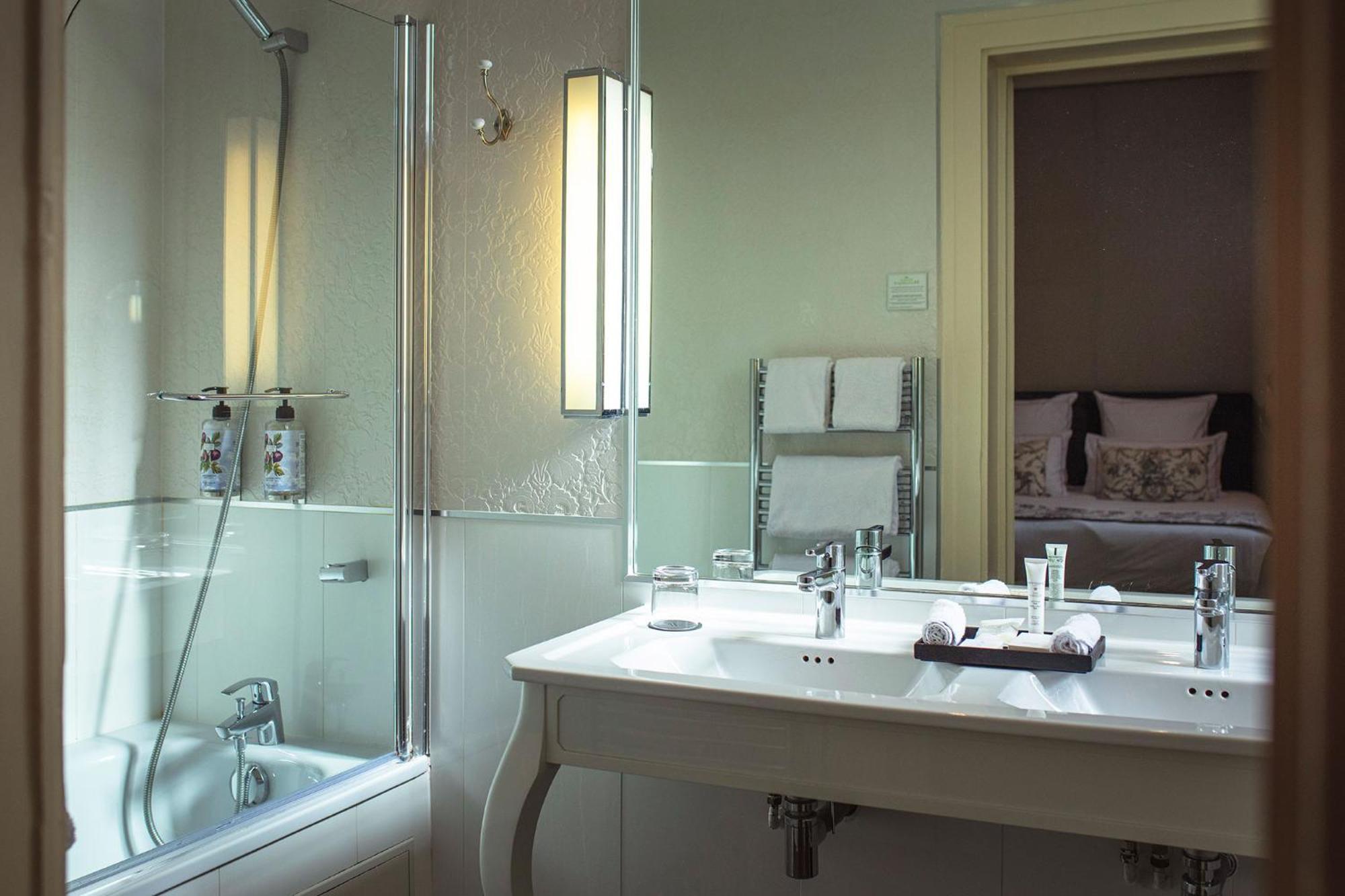 Hotel & Spa Le Grand Monarque, BW Premier Collection Chartres Ngoại thất bức ảnh